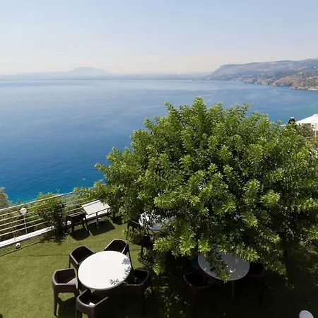 Lägenhet Theseus Beach Village *