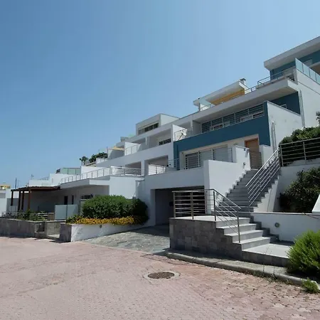 Theseus Beach Village Lägenhet