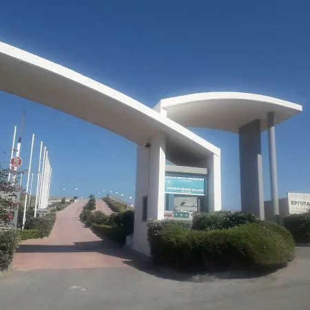 Lägenhet Theseus Beach Village